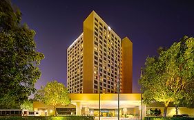 Doubletree by Hilton Anaheim - Orange County